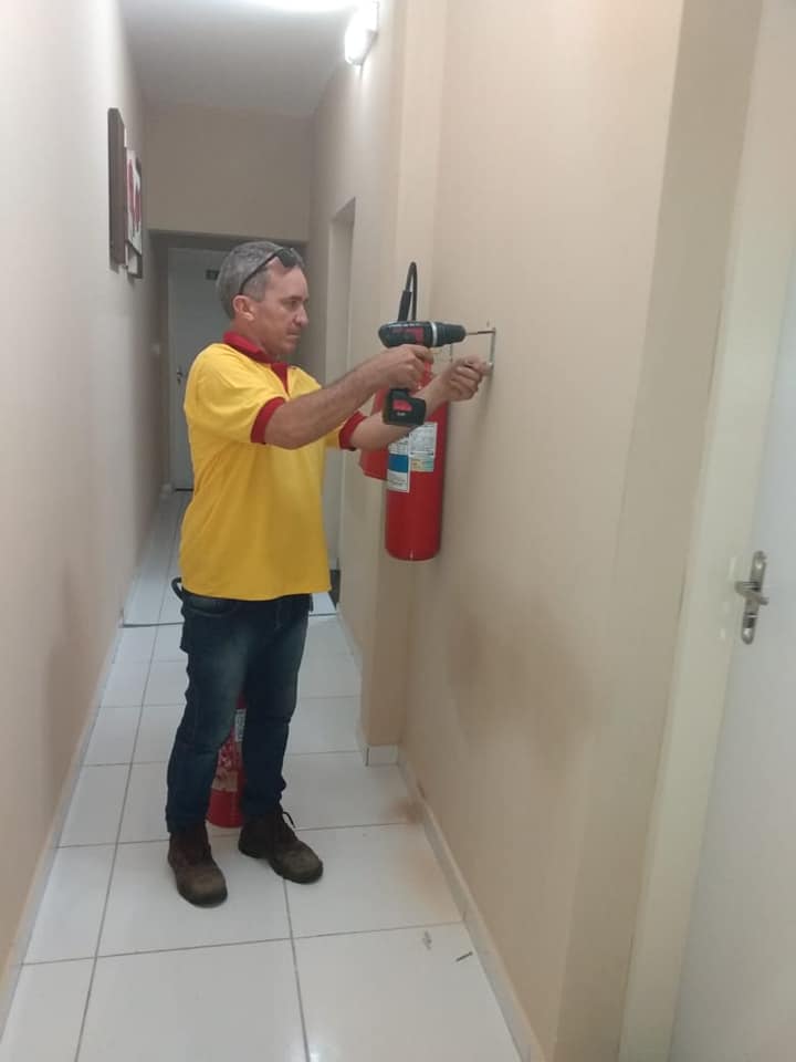 CÃ¢mara Municipal adquire extintores visando mais seguranÃ§a