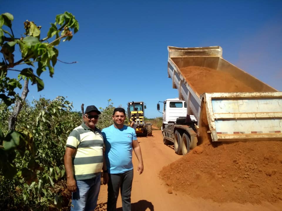 Presidente Ricardo acompanha recuperaÃ§Ã£o da estrada que liga Santa InÃªs Ã  BR 406